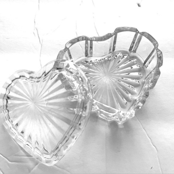 Crystal Heart Trinket Dish Covered Multi Faceted Decor Accent Clear - Picture 6 of 6
